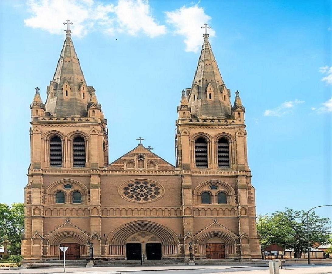 Adelaide Style Accommodation-Getaway In North Adelaide- Close To City Екстериор снимка