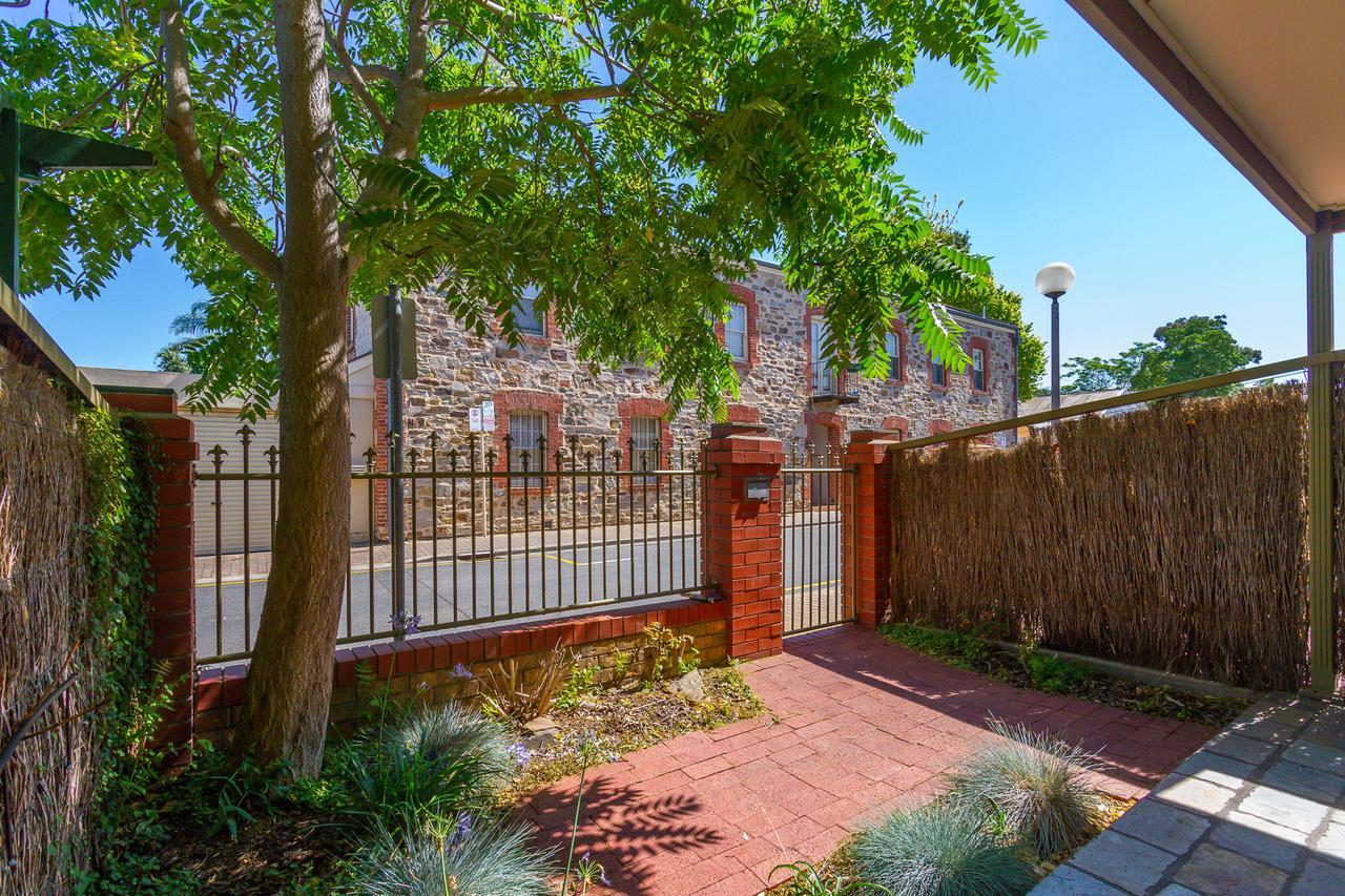 Adelaide Style Accommodation-Getaway In North Adelaide- Close To City Екстериор снимка